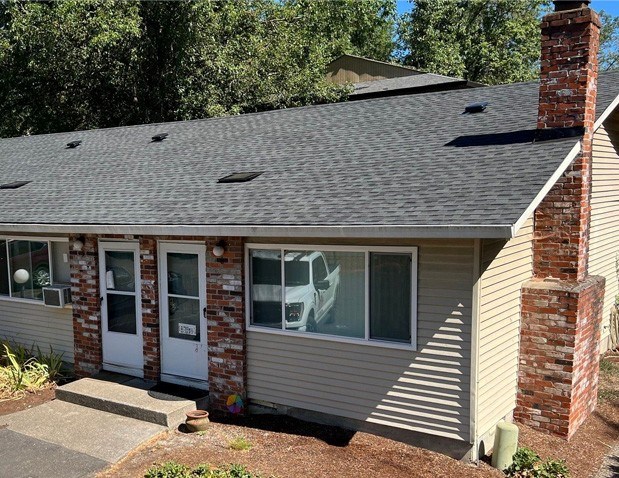 Multi-family home roof replacement project