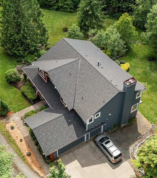 Replacement asphalt shingles on residential home in Vancouver, WA