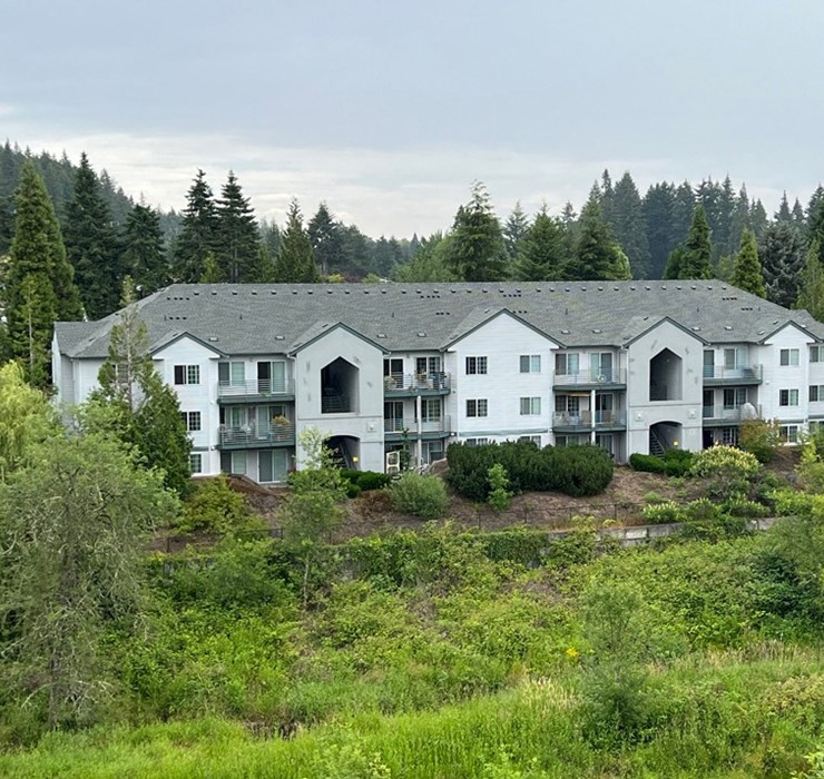 Multi-family commercial roofing companies near Portland, OR